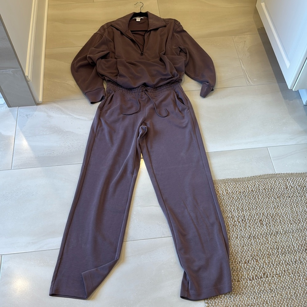 Athleta seasoft set
